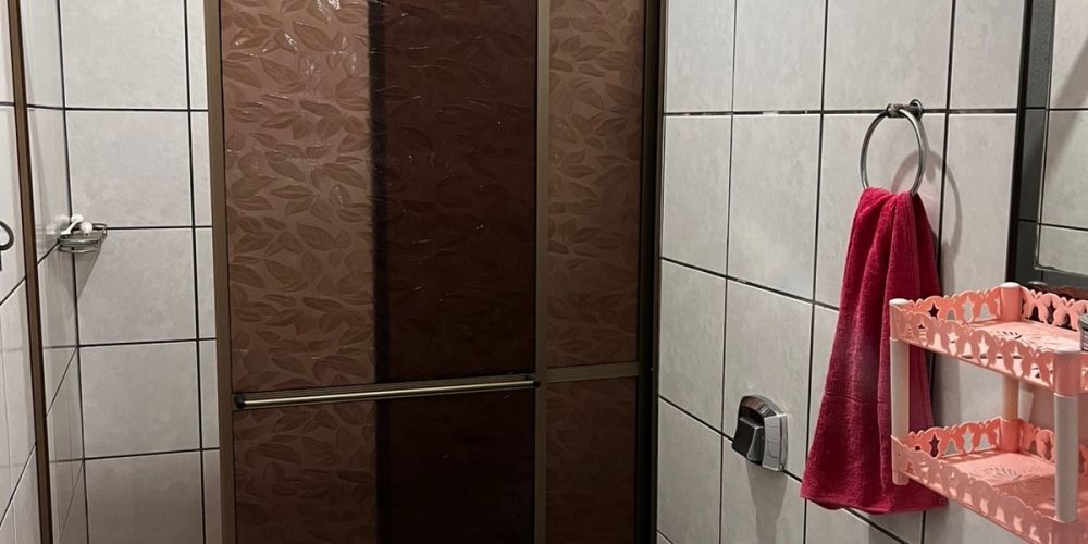 FFAF7459-9DAC-4A48-B038-BD49F866AD4A