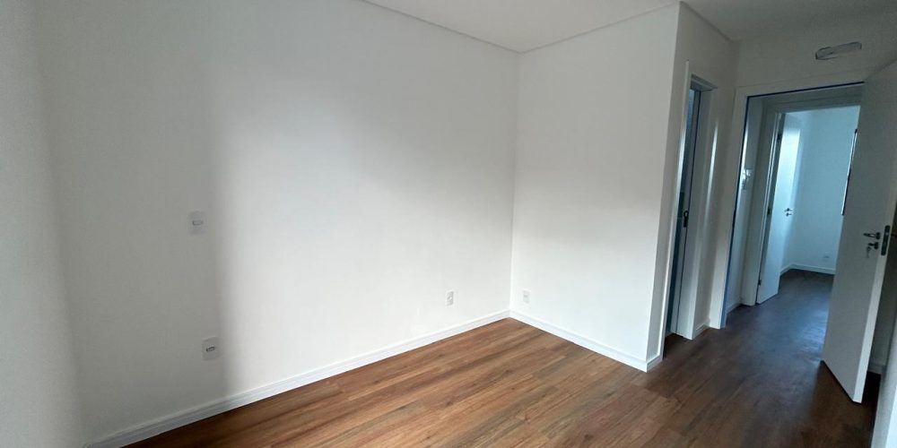 WhatsApp Image 2025-10-22 at 09.42.33 (1)